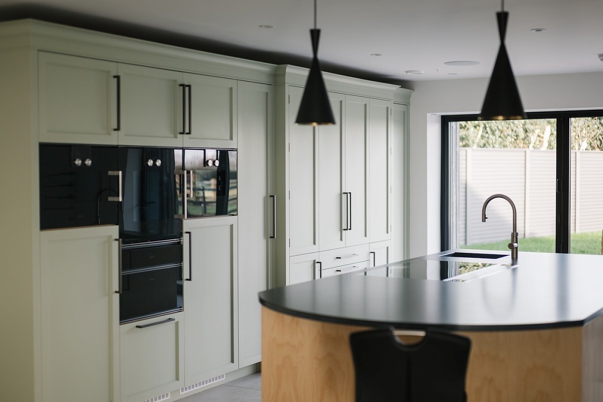 Contemporary Kitchen and Entrance Screen - Nantwich, Cheshire