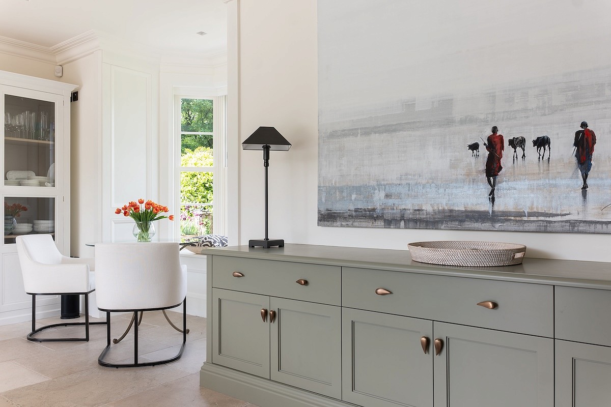 Classical New England Kitchen - Great Budworth, Cheshire